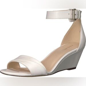 NWB Nine West PrettySis White Synthetic Wedge Sandal Size 8.5. Never Worn